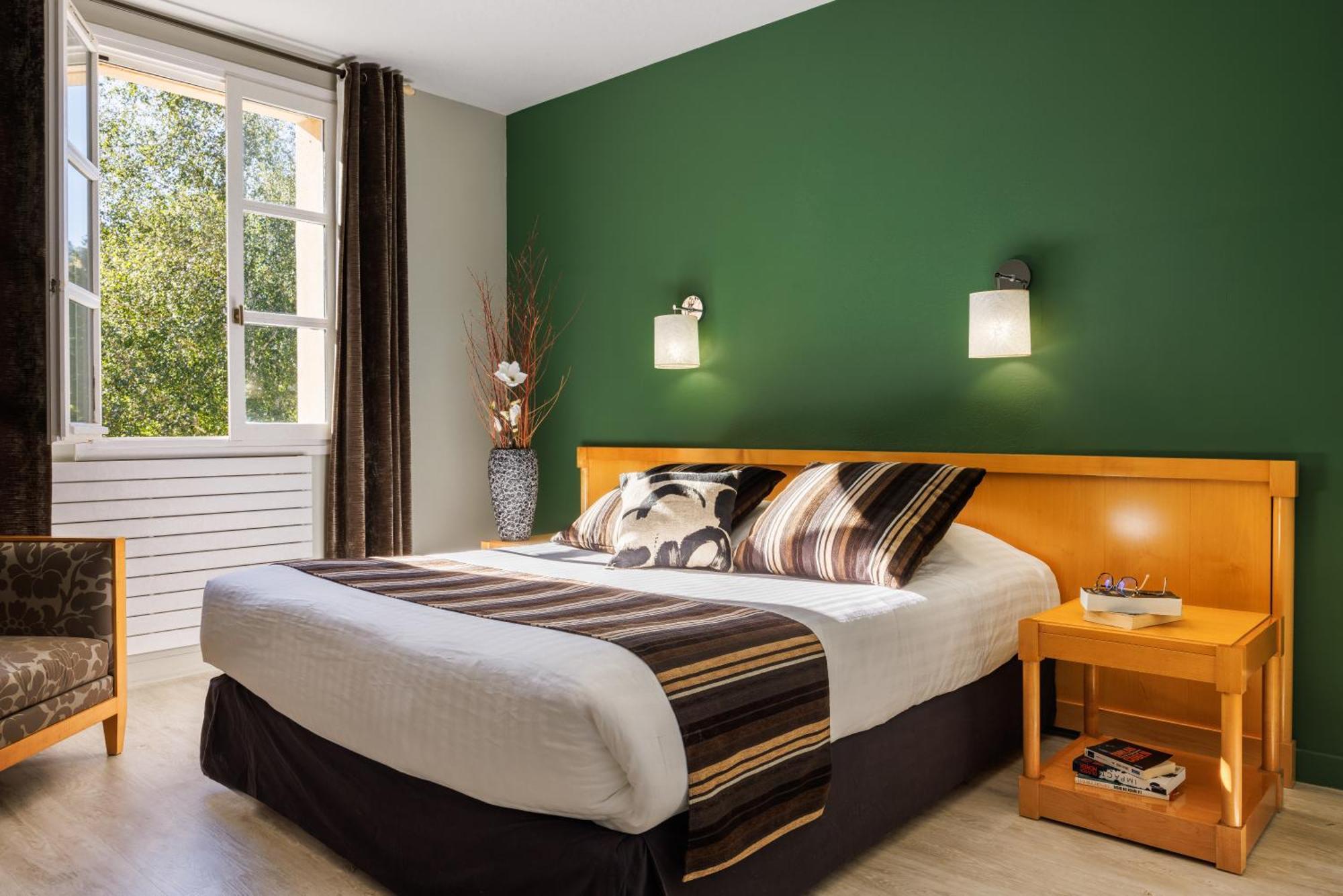 Logis Hotel Golf Le Domaine Du Val De Sorne Vernantois Ngoại thất bức ảnh