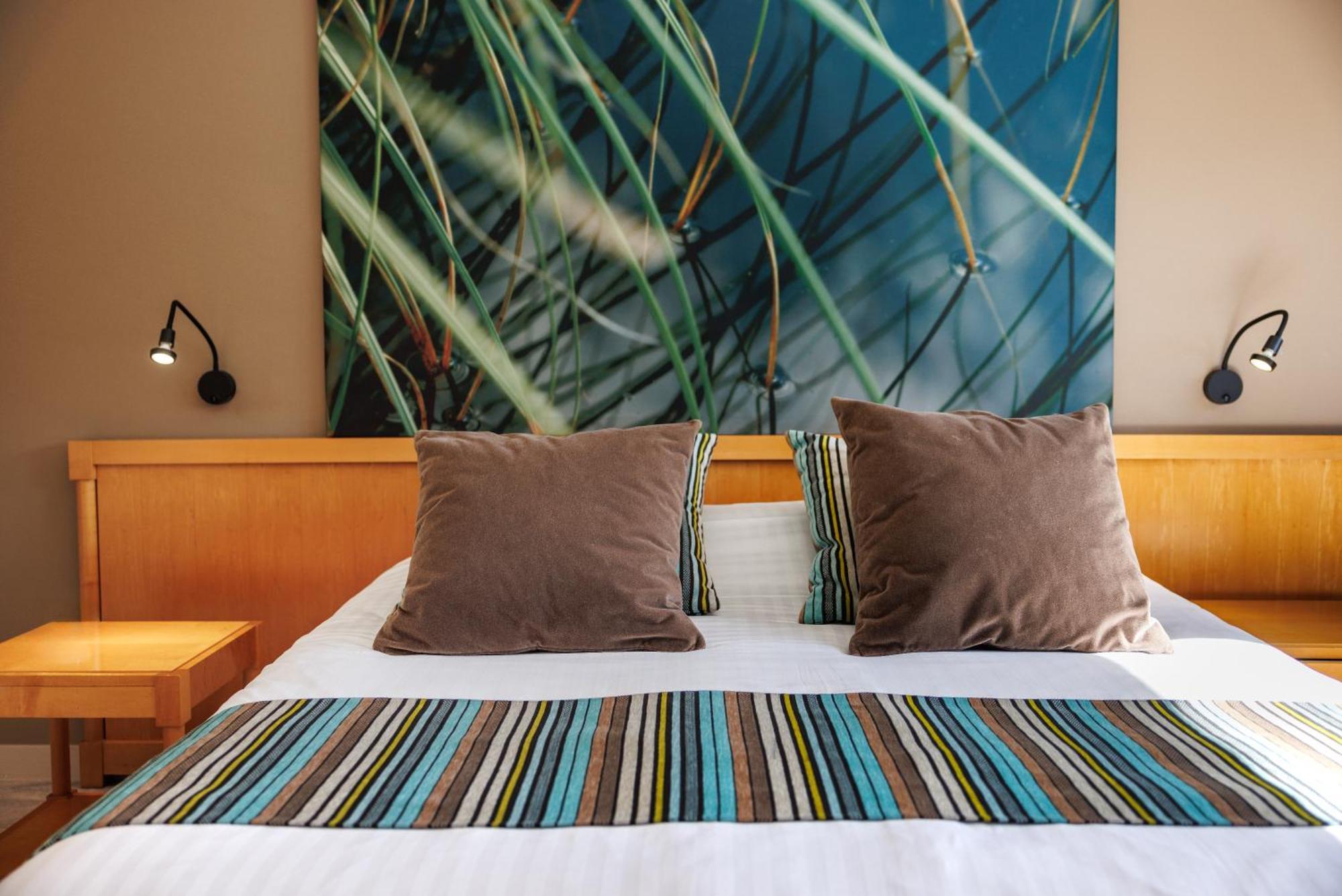 Logis Hotel Golf Le Domaine Du Val De Sorne Vernantois Ngoại thất bức ảnh
