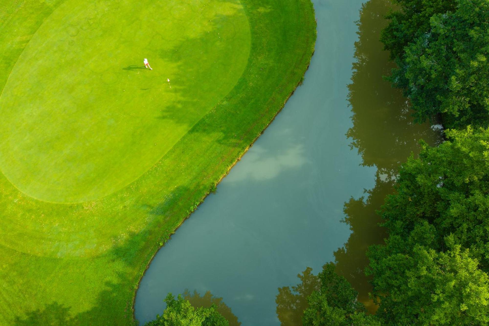 Logis Hotel Golf Le Domaine Du Val De Sorne Vernantois Ngoại thất bức ảnh